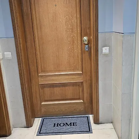 October Nest דירה *