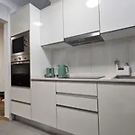 October Nest דירה