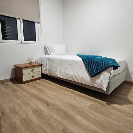 October Nest アパート *