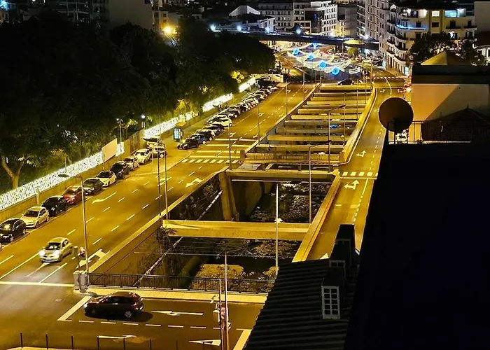 October Nest Διαμέρισμα Φουνκάλ