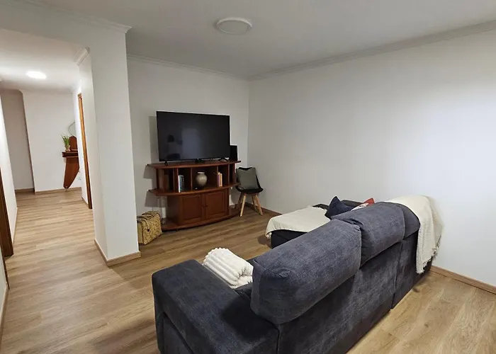 October Nest Φουνκάλ